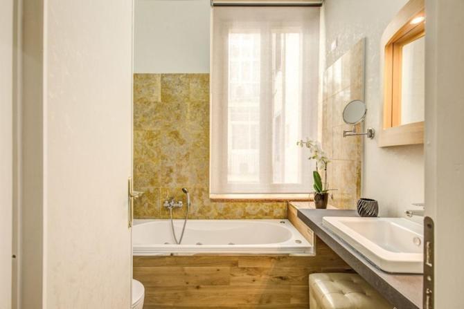 Smart Lux Roma Centro Hotell Exteriör bild